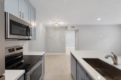 2101 Fountain View Dr unit 46, Houston, TX 77057 - photo 7