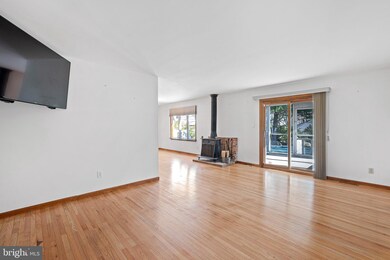 3402 N Rockfield Dr, Wilmington, DE 19810 - photo 4