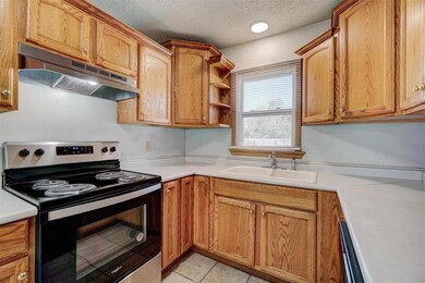 4301 N Libby Ave, Warr Acres, OK 73122 - photo 7