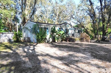 35235 Chancey Rd, Zephyrhills, FL 33541 - photo 4
