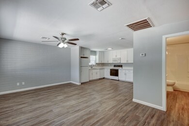 416 N Ocotillo Dr-9