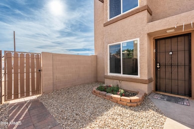 3044 E Beck Ln Apt 8, Phoenix, AZ 85032-