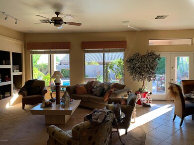 Living Room 5 (2)