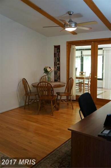 11601 Cherry Grove Dr, North Potomac, MD 20878 - photo 4