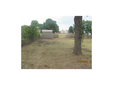 807 NW B St, Blue Springs, MO 64015 - photo 3