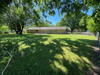 289 Glen Oaks Rd, Bonham, TX 75418 - photo 3
