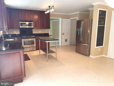 8907 Jameson St, Lorton, VA 22079 - photo 2