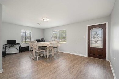 7412 Finch St, Houston, TX 77028 - photo 6