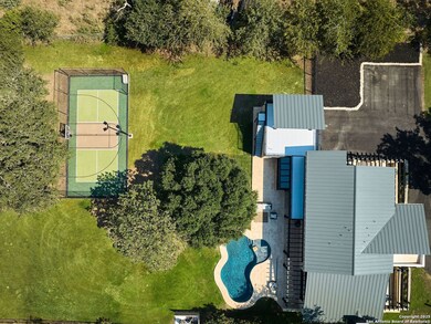 353 Lakeview Blvd, New Braunfels, TX 78130 - photo 2