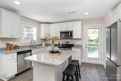 934 4th St, Statesville, NC 28677 - photo 5