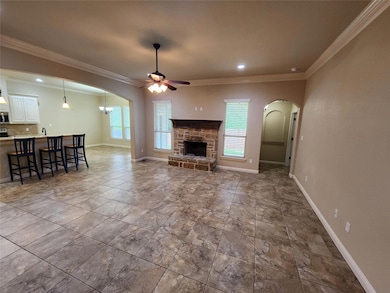 2806 Willow Ridge Cir, Granbury, TX 76049 - photo 3