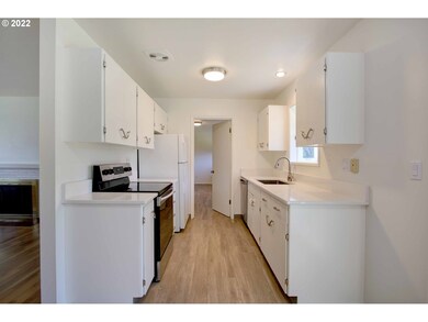 12720 SW Glenhaven St, Portland, OR 97225 - photo 7