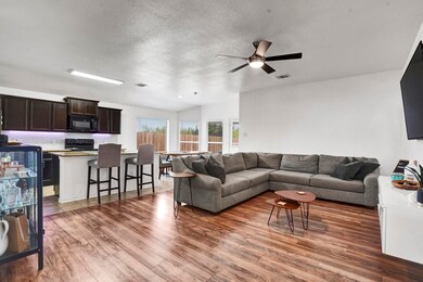 9001 Mossy Creek Ln, Fort Worth, TX 76123 - photo 5