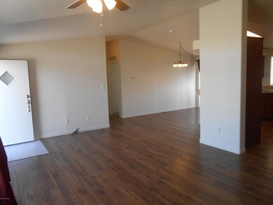 205 W Eleanor Rd, Paulden, AZ 86334 - photo 4