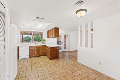 07-Kitchen & Dining