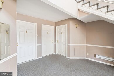 12898 Grays Pointe Rd unit 12898A, Fairfax, VA 22033 - photo 5