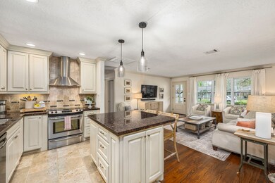 1718 Candlelight Ln, Houston, TX 77018 - photo 4