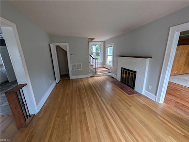 126 Cherokee Rd, Hampton, VA 23661 - photo 2