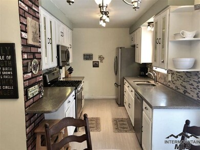 2653 Brentwood Ave, Burley, ID 83318 - photo 3