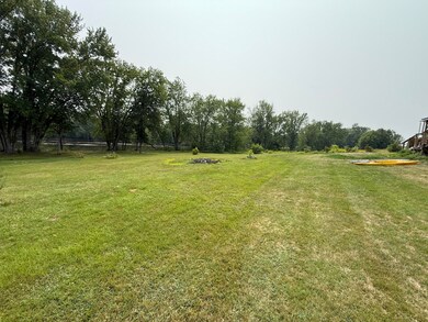 Backyard Water FrontageJPG