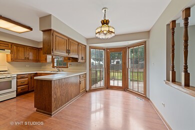 872 Buttonwood Cir, Naperville, IL 60540 - photo 5