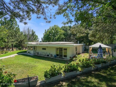 651 Round Hill Dr - MLS - 7