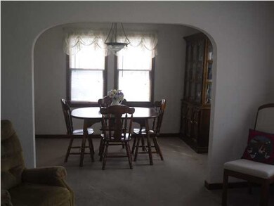 Arched Doorway to Formal Dining Room