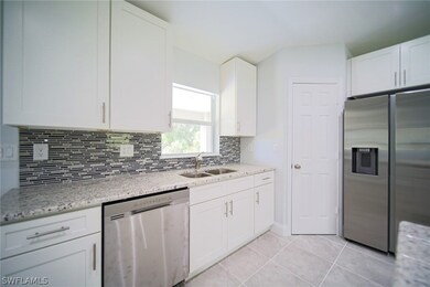 The Island Kitchen Comes With Granite Countertops,