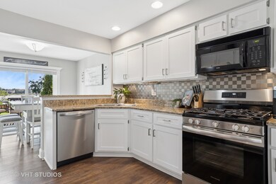 1062 Ridgefield Cir unit T113, Carol Stream, IL 60188 - photo 4