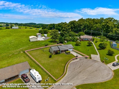 004-923RedOakLane-Dandridge-TN-37725-SMA
