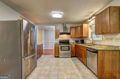 3681 Chestnut Lake Ct, Jonesboro, GA 30236 - photo 4