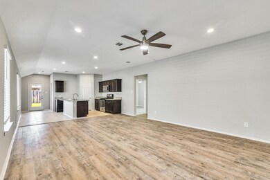 16831 Silent Pines Ct, Conroe, TX 77302 - photo 6