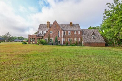 130 E Elizabeth St, Shawnee, OK 74804 - photo 3