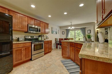 9924 Privet Dr, Fort Wayne, IN 46835 - photo 5