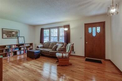 6530 Larsen Ln, Shawnee, KS 66203 - photo 6