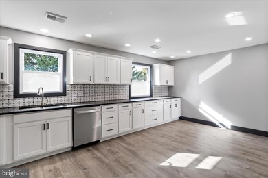 140 Williamson Ave, Greencastle, PA 17225 - photo 7