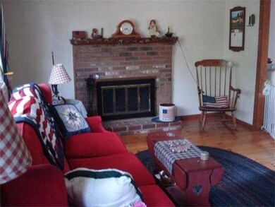 13B Woodland Ave, Milford, MA 01757 - photo 7
