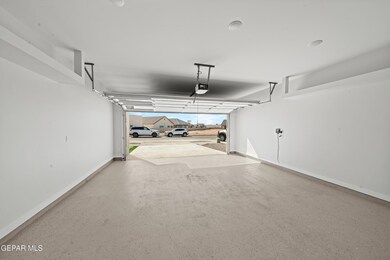 637 Paseo Campanero St, Horizon City, TX 79928 - photo 6