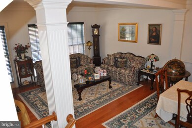 9085 Acheson Ct, Lorton, VA 22079 - photo 2