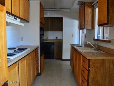 023-413864  Kitchen View 1