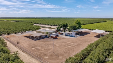 28548 Woollomes Ave, Wasco, CA 93280 - photo 4