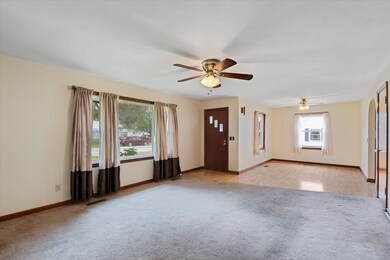 701 E Daggy St, Tuscola, IL 61953 - photo 6