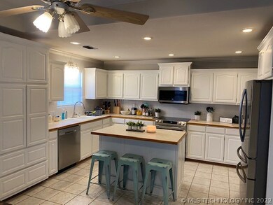 302 Oklahoma Ave, McAlester, OK 74501 - photo 2