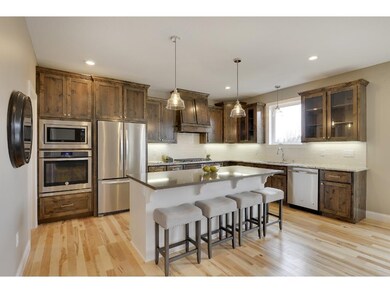 Beautiful Kitchen featuring Quartz Countertops, SS