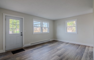 37 Walnut St, Putnam, CT 06260 - photo 3