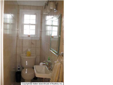 352 Chesterton Ave, Staten Island, NY 10306 - photo 4