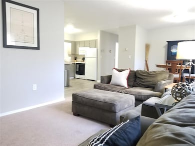 20 Mercury Dr unit B, Londonderry, NH 03053 - photo 4