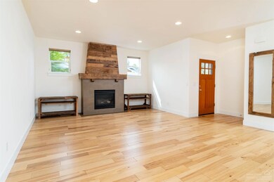 2666 NW Crossing Dr, Bend, OR 97703 - photo 3