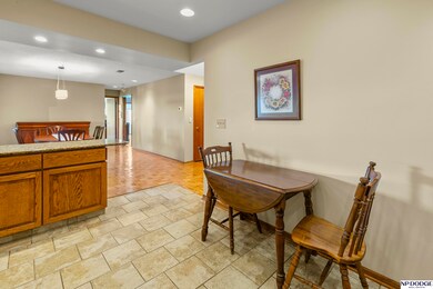 770 N 93rd St unit 3B2, Omaha, NE 68114 - photo 5