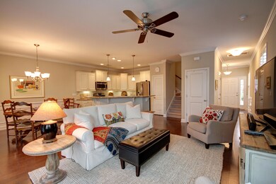 2072 Promenade_Living Spaces